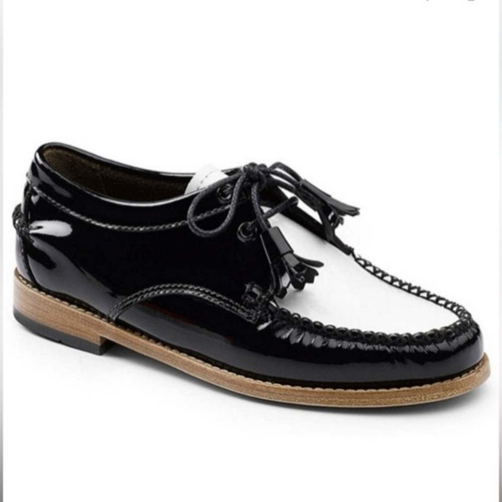 G.H. Bass & Co, Weejuns - Winnie Tuxedo Moc Toe Loafer 8M